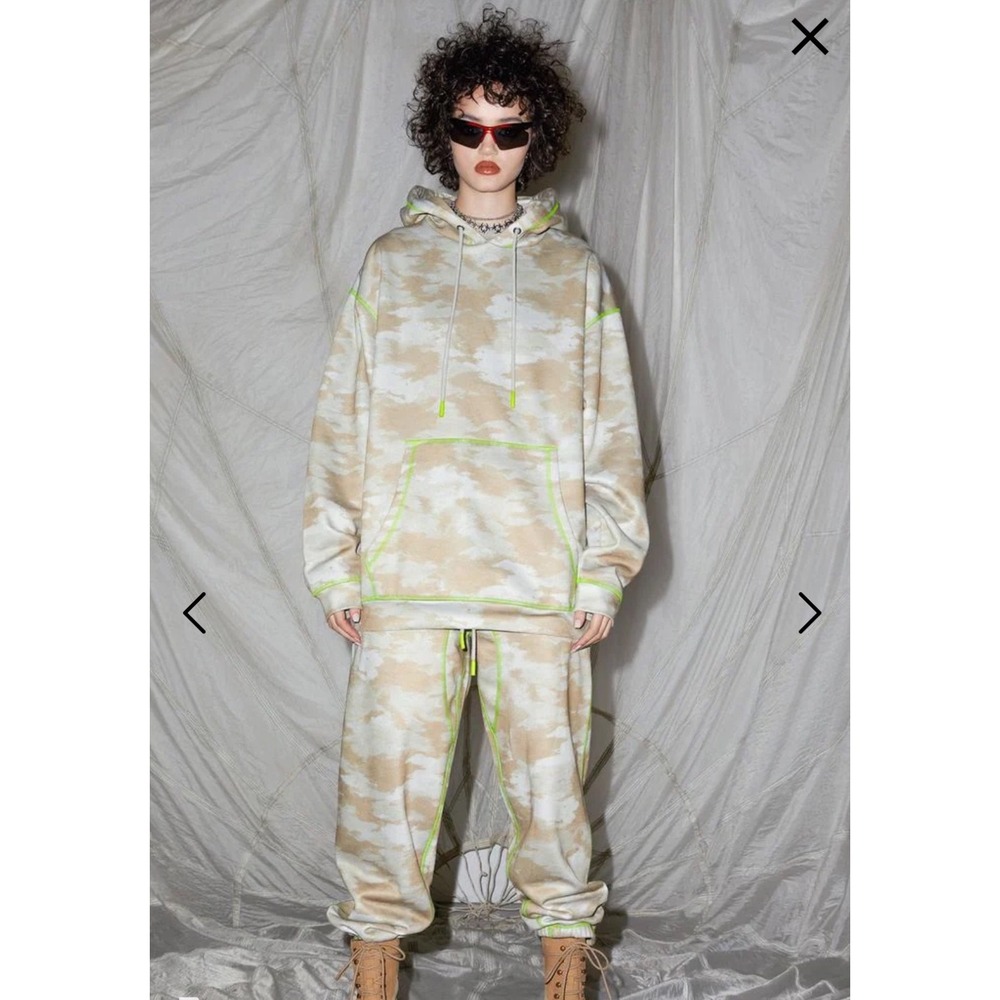 DARKER WAVS Camouflage Print Fleece Hoodie Neon Green Stitching XL